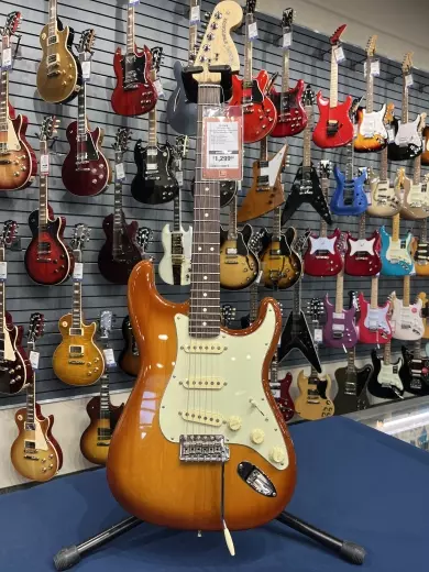 Store Special Product - FENDER AM PERFORMER STRAT RW HBST