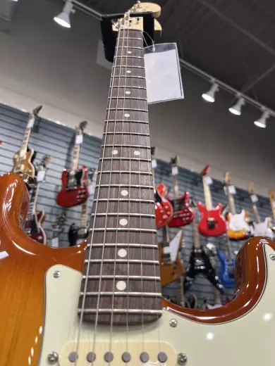 Store Special Product - FENDER AM PERFORMER STRAT RW HBST