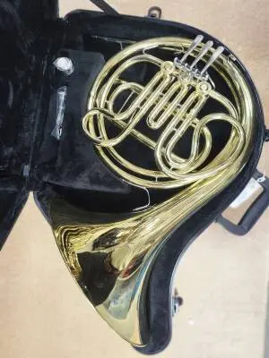 Conn 14d Single French Horn with Case 2