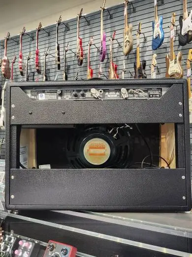 Fender Custom Hardwired '64 Deluxe Reverb 2