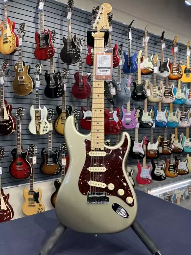 Fender American Elite Stratocaster