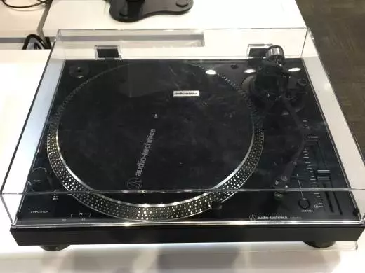 Audio-Technica - Table Turnante 2