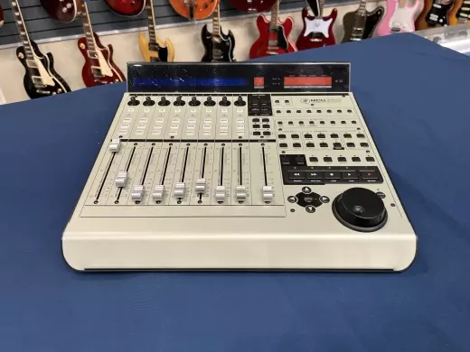 Mackie - MCU PRO