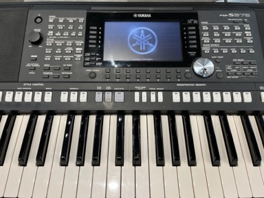 Yamaha - PSRS975 2