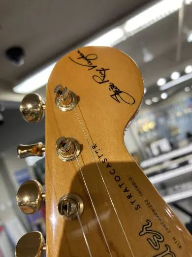 Store Special Product - Fender - SRV STRAT/CASE