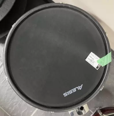 ALESIS 12