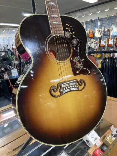 Gibson - j200
