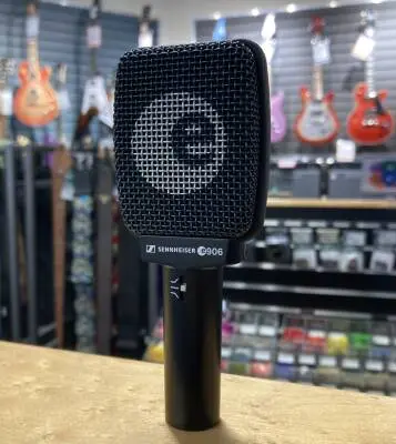 Store Special Product - Sennheiser - E906