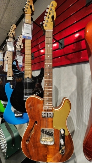 FENDER CS LTD ARTISAN KOA TELE CABALLO TONO