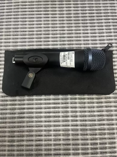 Sennheiser - E935