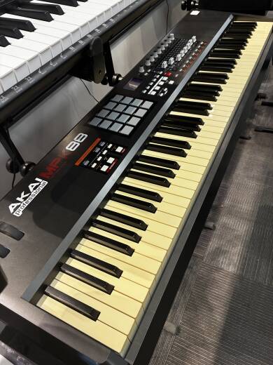 Akai 88 Key 16 Pad Weighted Controller | Long & McQuade