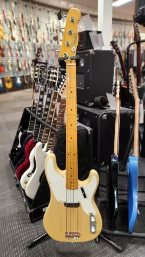 FENDER AV II 54 P BASS