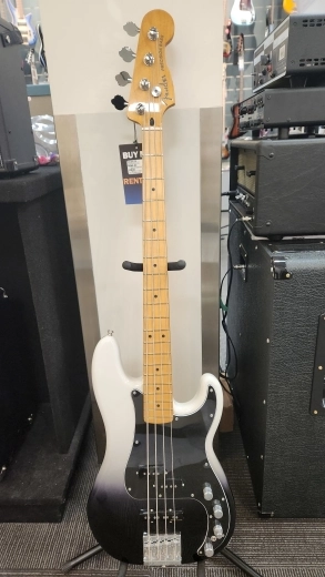 Fender - Player Plus P-Bass