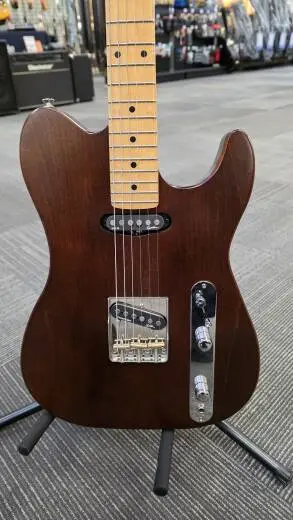 Godin Guitars - G49325 2