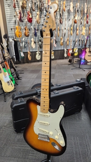 Fender - STRAT/TELE HYBRID