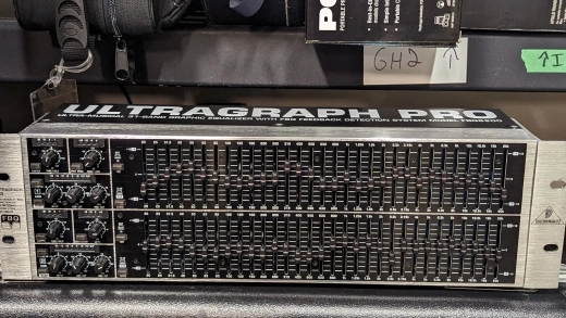 Behringer - FBQ6200