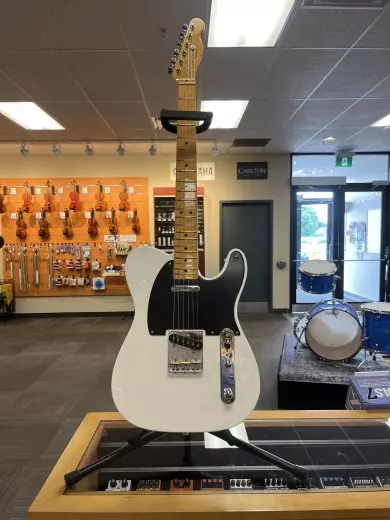 Fender - 011-0312-880