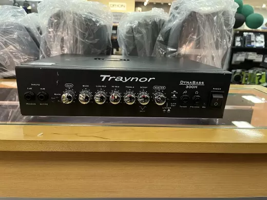 TRAYNOR 350 WATT BASS HEAD