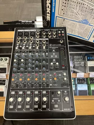 8-CHANNEL COMPACT RECORDING MIXER