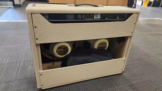 FENDER TONEMASTER TWIN REVERB 2