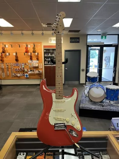 FENDER DE PLAYER STRAT RST MN FIESTA RED