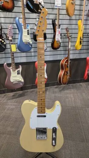 FENDER VINTERA II ROAD WORN