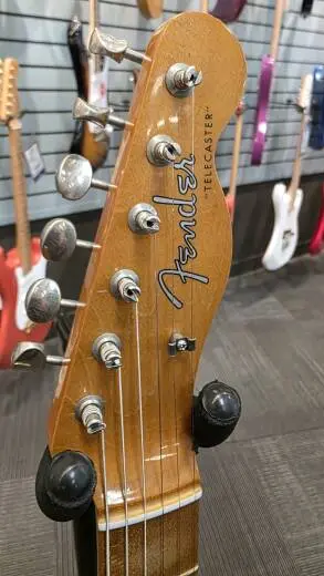 FENDER VINTERA II ROAD WORN 2