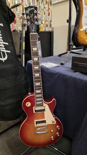 Store Special Product - GIBSON LP CLASSIC HER CHERRY SUNBRST