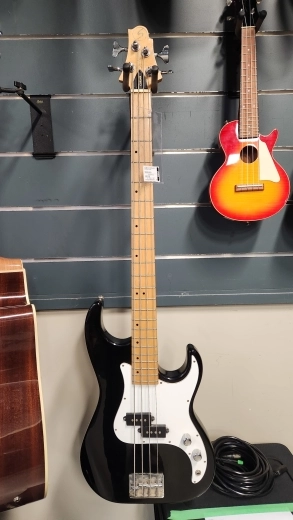 SAMICK CORSAIR BASS
