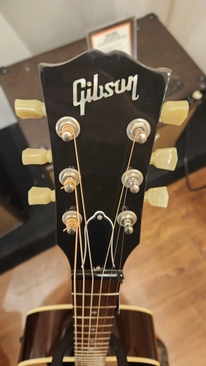 Gibson - J-45 Standard 2