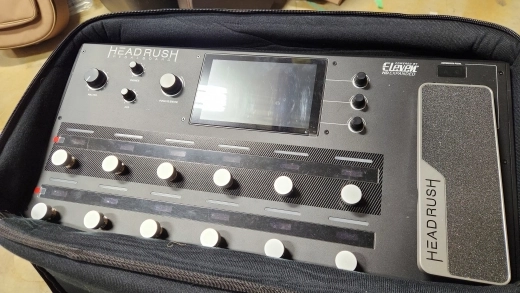 Fender - MUSTANG FLOOR