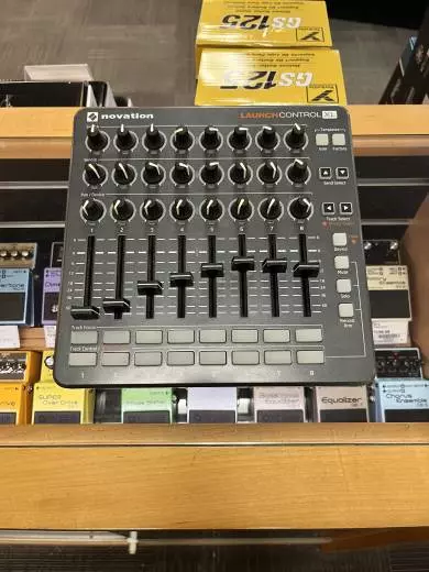 Novation - LAUNCHCONTROLXL