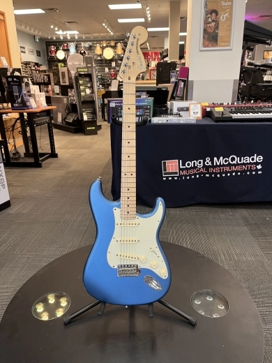 FENDER AM PERFORMER STRAT MN SLPB W/GB