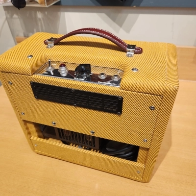 Fender - 57 Custom Champ Amplifier 2