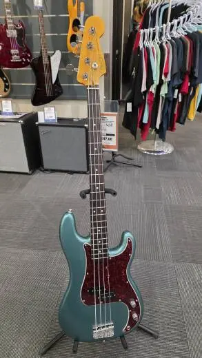 FENDER AM PRO CLASSIC PRECISION BASS