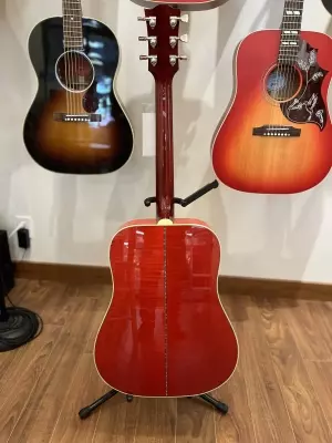 GIBSON DOVE ORIGINAL ANTIQUE NATURAL W/CS 2