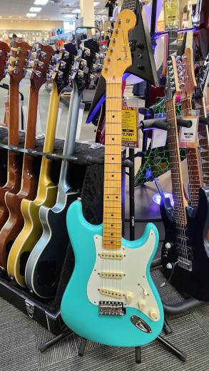 ギター Fender Stratcaster American Vintage57 Fender American Vintage 57 Stratocaster Sunburst 1997