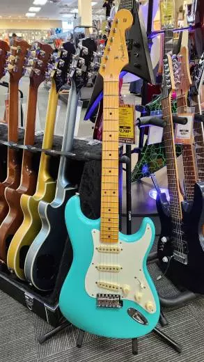 Store Special Product - FENDER AV II 57 STRAT