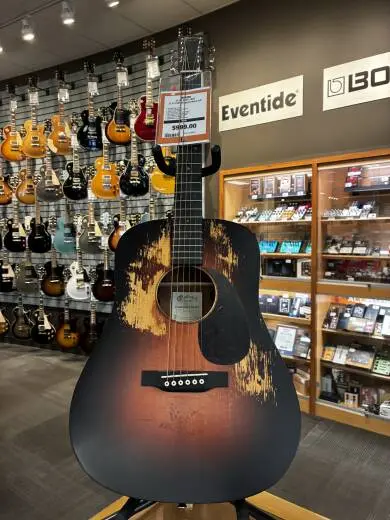 Martin Guitars - Dread Jr Street Legend