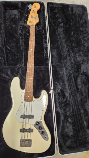 Fender - MIM Jazz Bass