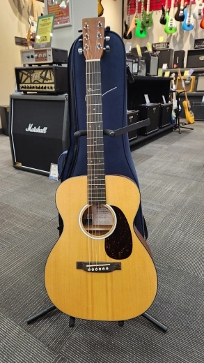 Martin Guitars - Shawn Mendes Sig. Ed.