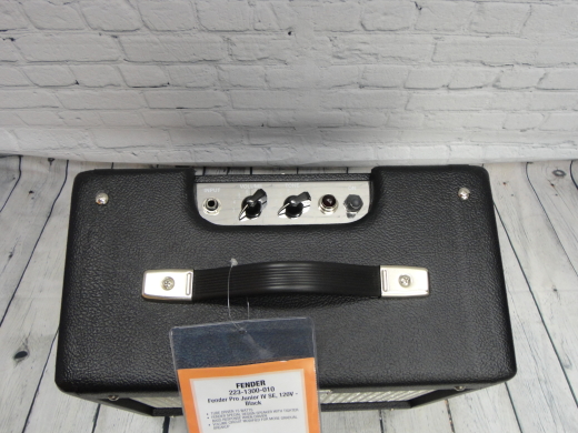 Store Special Product - Fender - 223-1300-010