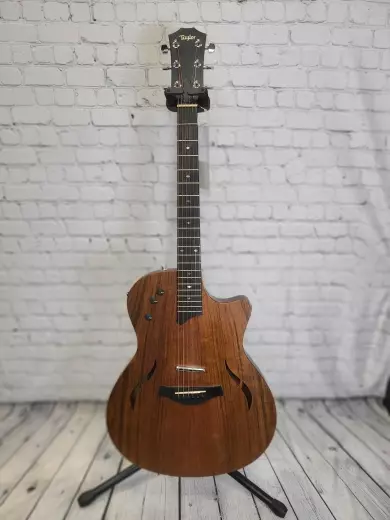 Taylor Guitars