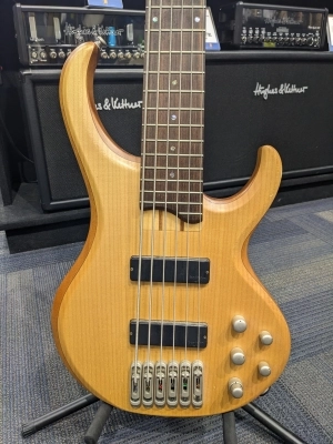 Ibanez BTB 6 String Bass 2