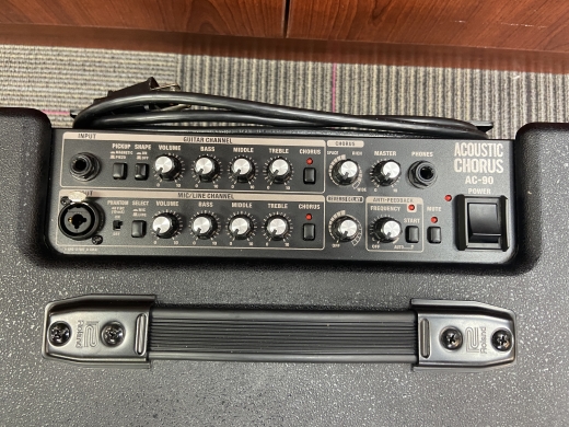 Roland - AC-90 2