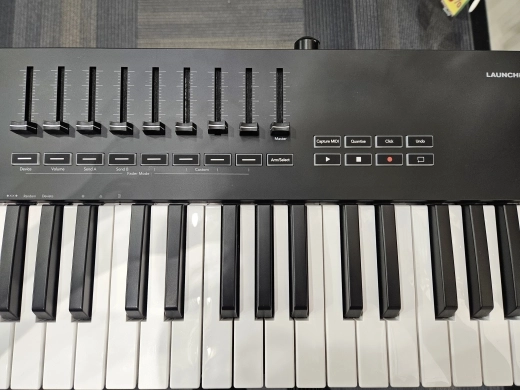 Novation - Launchkey49 Mk3 MIDI Controller 3