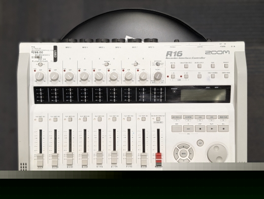 Zoom - R16