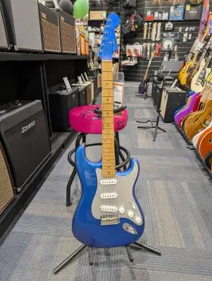 FENDER LTD H.E.R STRAT MN BLU MRLN