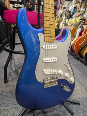 FENDER LTD H.E.R STRAT MN BLU MRLN 2