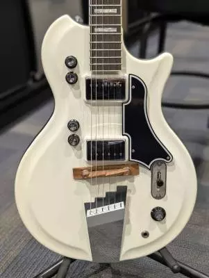 Supro 1524 EW Dual-Tone